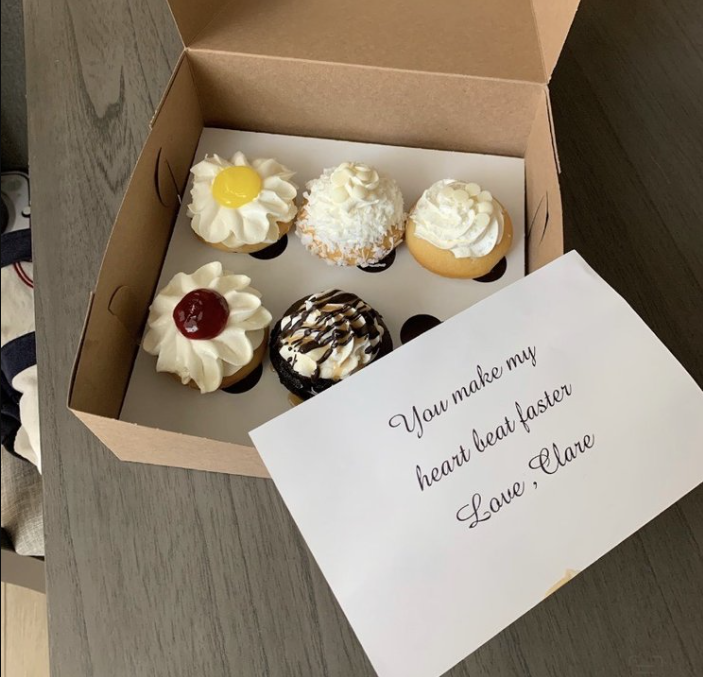 delivered cupcakes for san clemente costumer