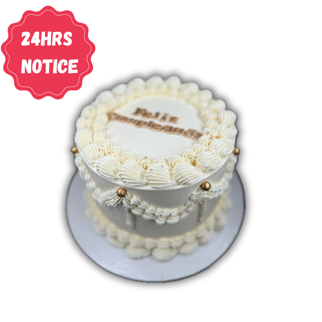 White Vintage Cake