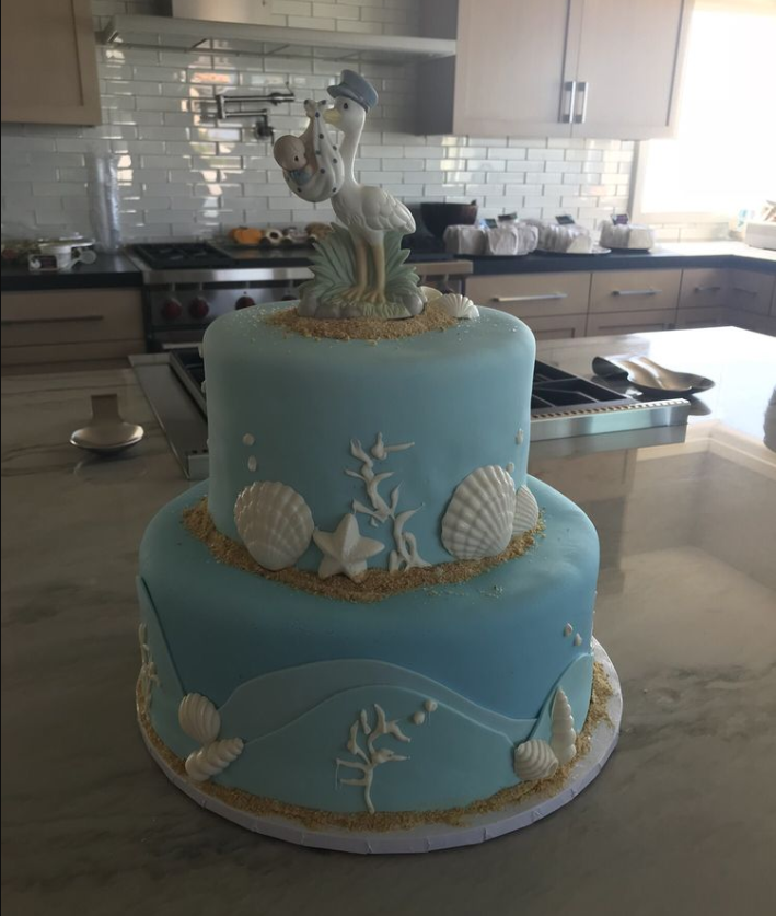 custom birthday cake for ladera ranch costumer